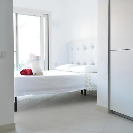 Izzhome New One Hotel 2*